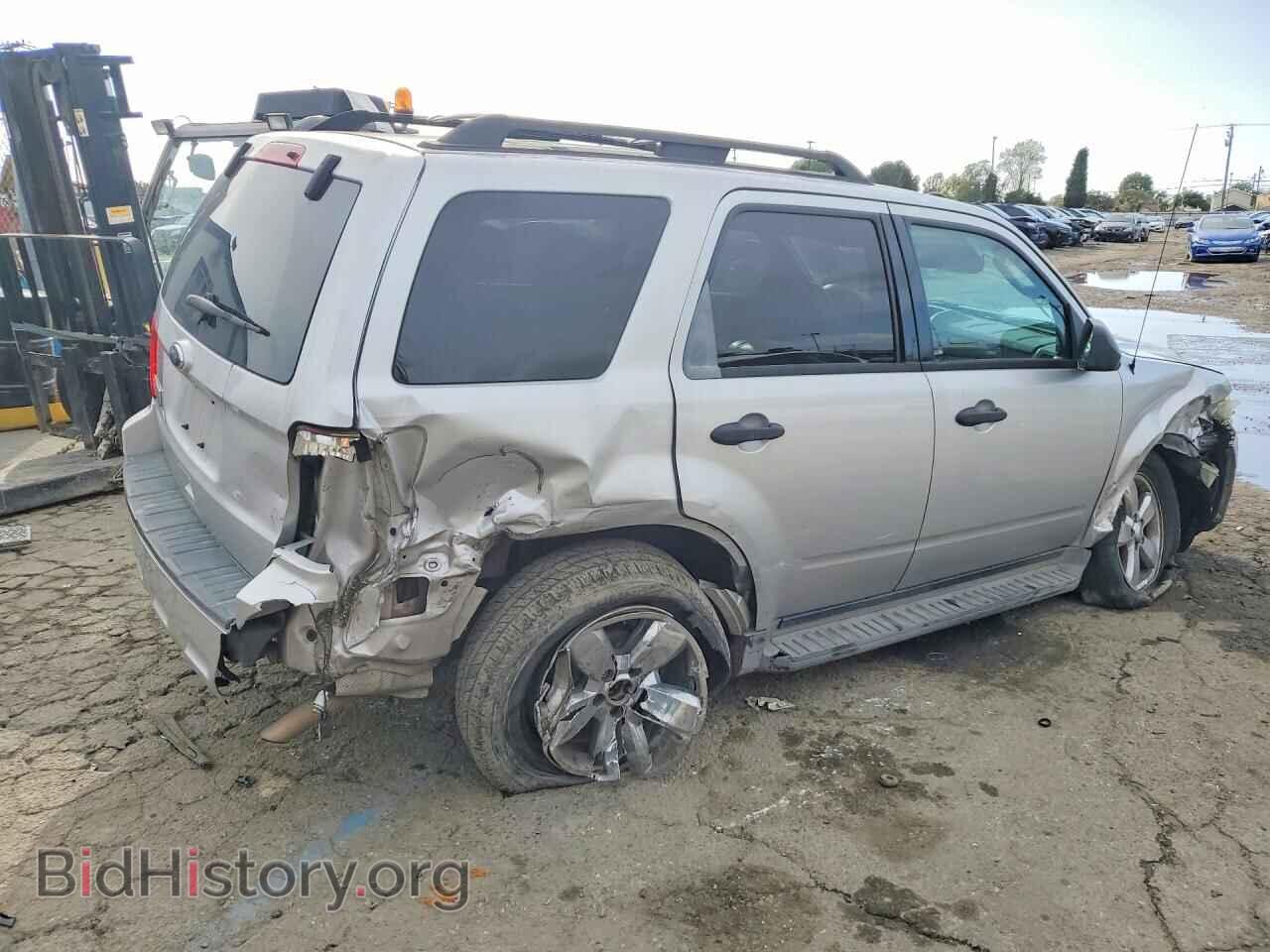 2010 FORD ESCAPE - VIN: 1FMCU0D76AKD00880 - Фото 3