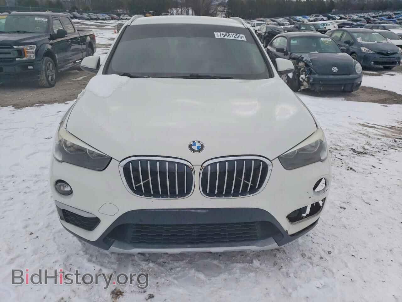 2017 BMW X1 - VIN: WBXHT3C37H5F76674 - Фото 5