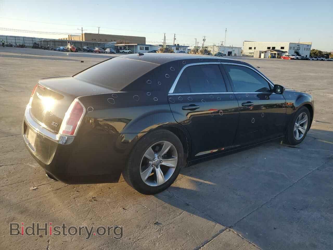 2013 CHRYSLER 300 - VIN: 2C3CCAAG0DH532845 - Фото 3