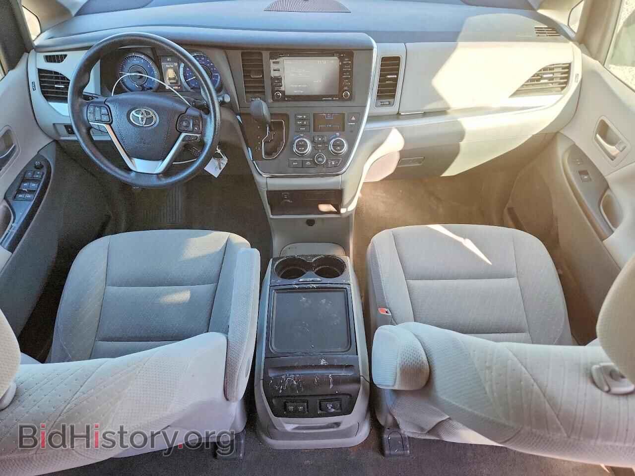 2018 TOYOTA All Models - VIN: 5TDJZ3DC6JS194810 - Фото 8