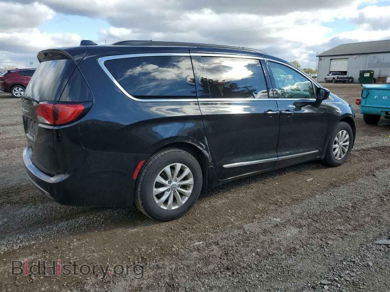 2017 CHRYSLER PACIFICA - VIN: 2C4RC1BG9HR569770 - Фото 3