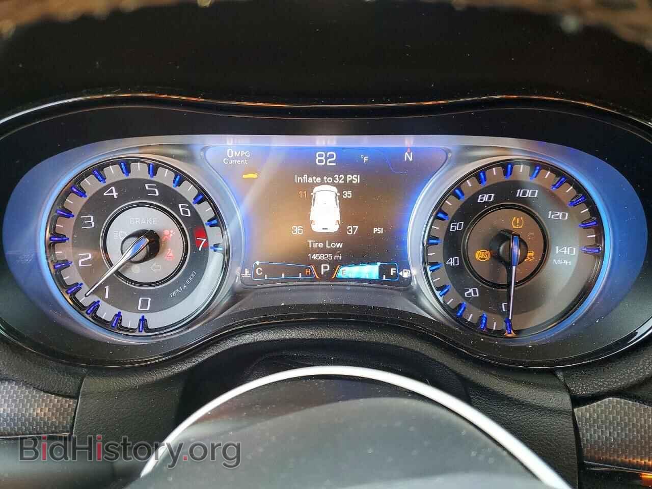 2015 CHRYSLER 300 - VIN: 2C3CCABG5FH830504 - Фото 9
