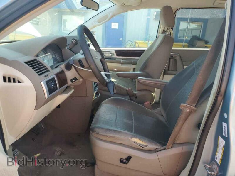 2010 Chrysler MINIVAN (VIN 2A4RR5D14AR253577) — photo 7 of 13