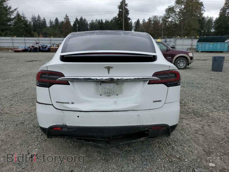 2018 Tesla MODEL X (VIN 5YJXCAE22JF109407) — фото 6 из 13