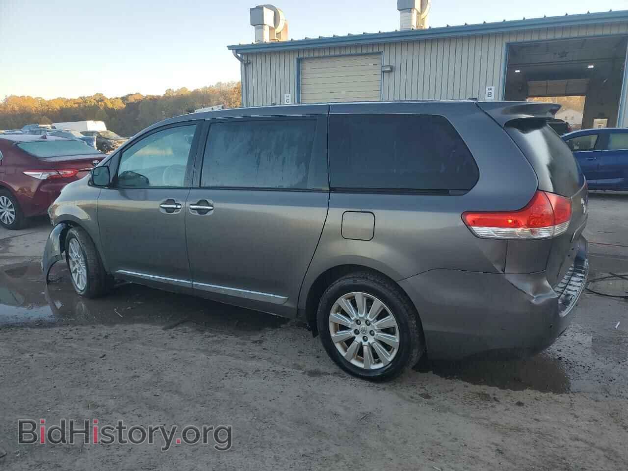 2013 TOYOTA All Models - VIN: 5TDDK3DC8DS069684 - Photo 2