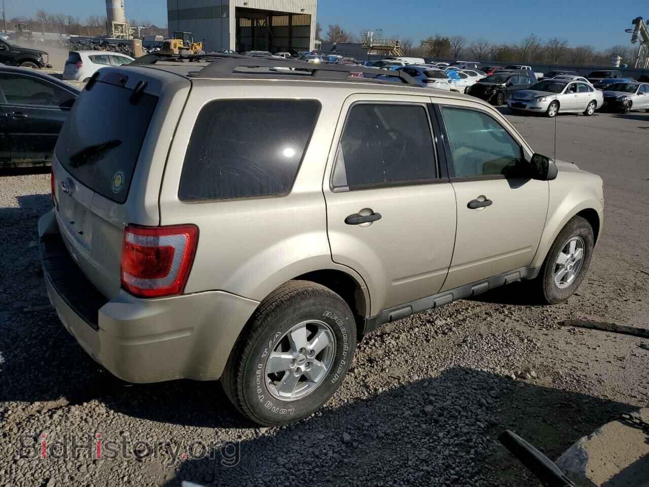 2011 FORD ESCAPE - VIN: 1FMCU0D76BKC62360 - Фото 3