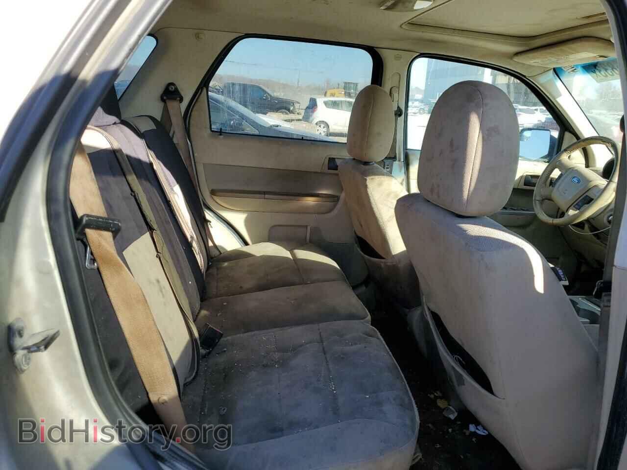 2011 FORD ESCAPE - VIN: 1FMCU0D76BKC62360 - Фото 10
