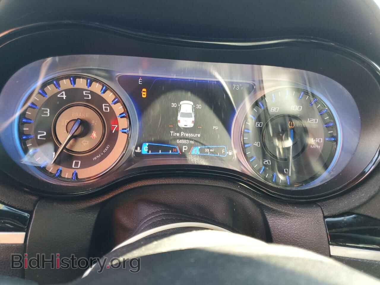 2019 CHRYSLER 300 - VIN: 2C3CCABG9KH585524 - Фото 9