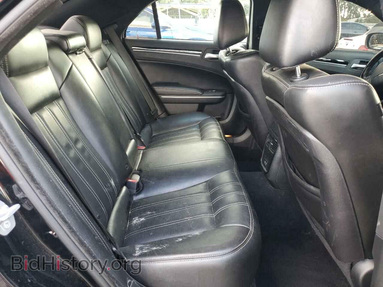 2019 CHRYSLER 300 - VIN: 2C3CCABG9KH585524 - Фото 10