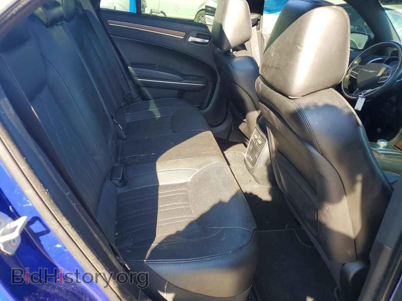 2019 CHRYSLER 300 - VIN: 2C3CCAPT7KH556397 - Photo 10