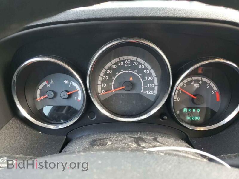 2011 Dodge CALIBER (VIN 1B3CB5HA5BD270372) — photo 9 of 13