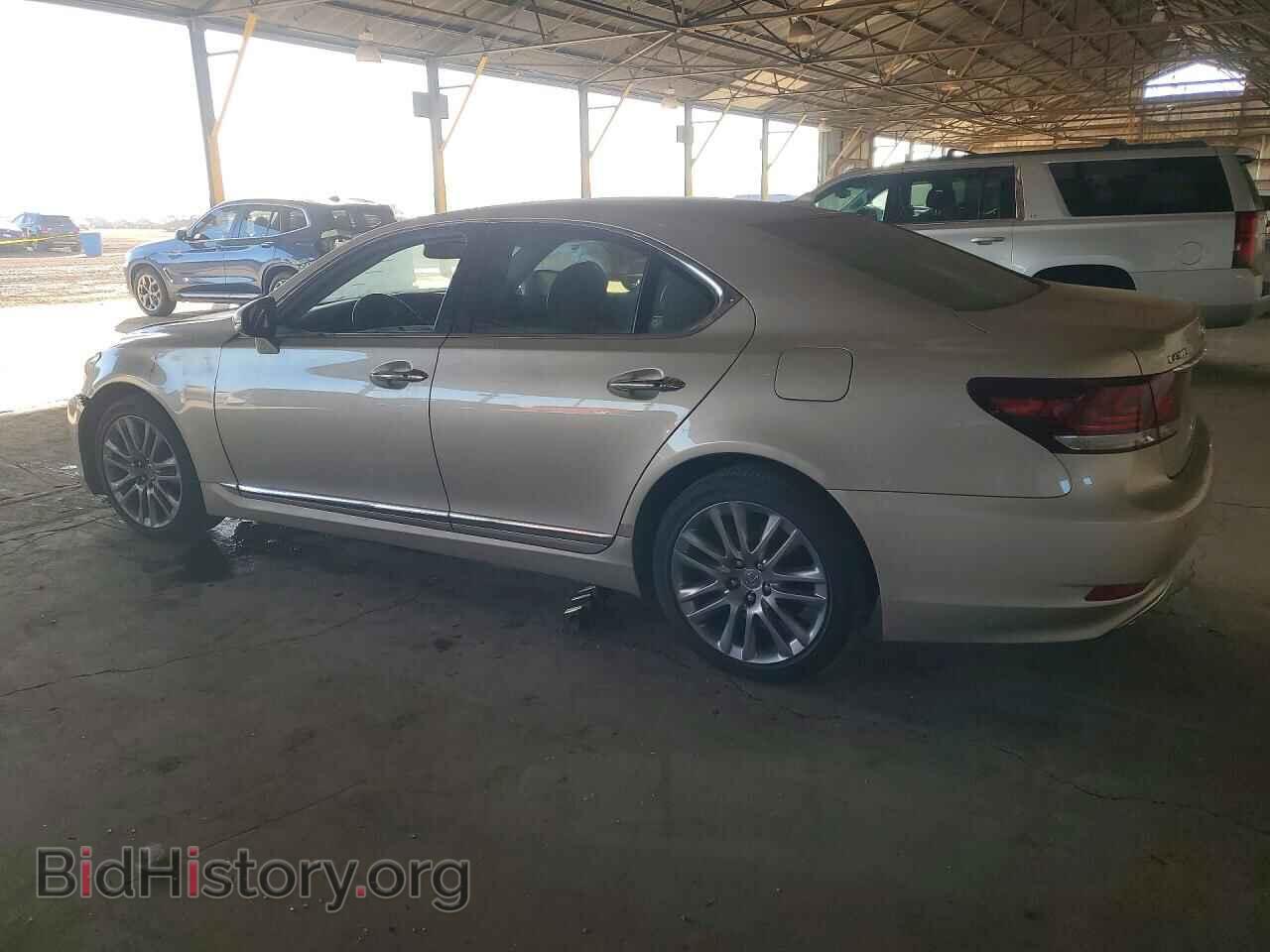2013 LEXUS LS460 - VIN: JTHBL5EF8D5114247 - Photo 2