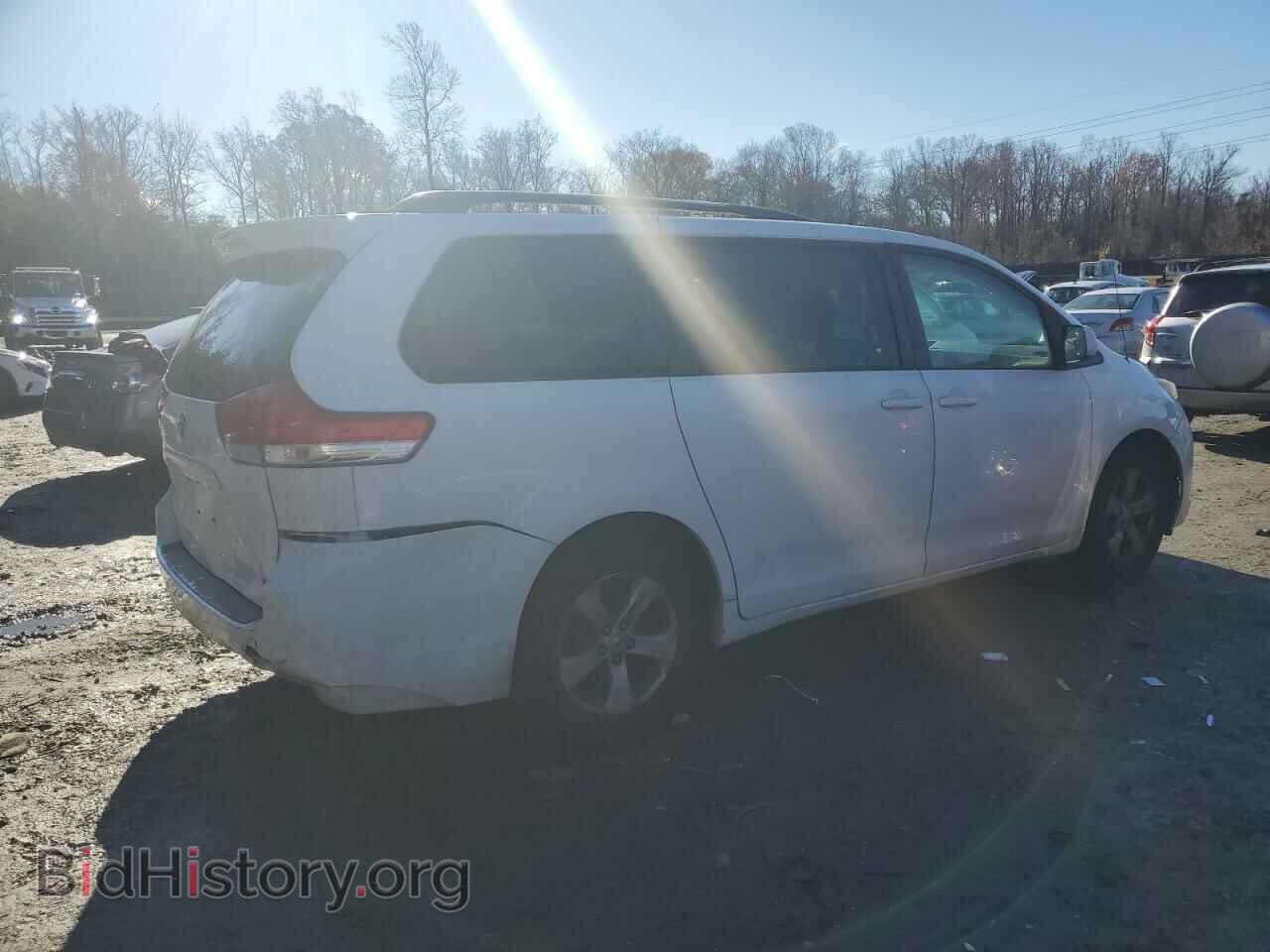 2011 TOYOTA All Models - VIN: 5TDKK3DC4BS011379 - Фото 3