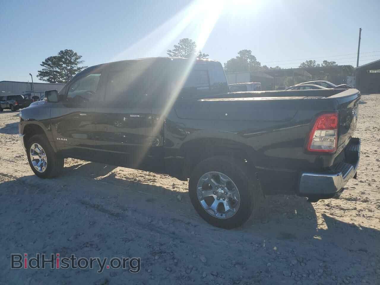 2020 RAM 1500 - VIN: 1C6SRFFTXLN301246 - Фото 2