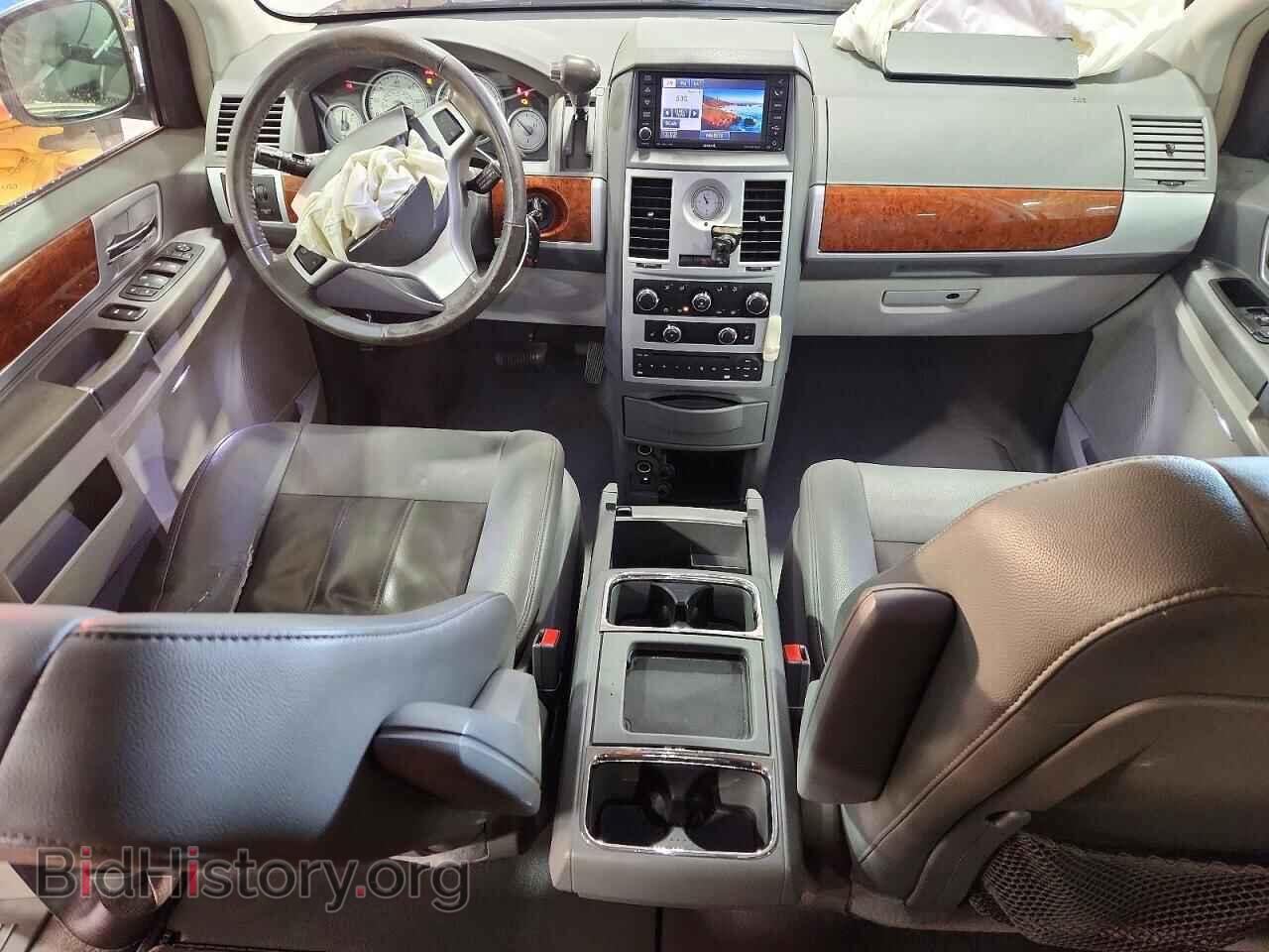 2009 CHRYSLER MINIVAN - VIN: 2A8HR541X9R613991 - Фото 8