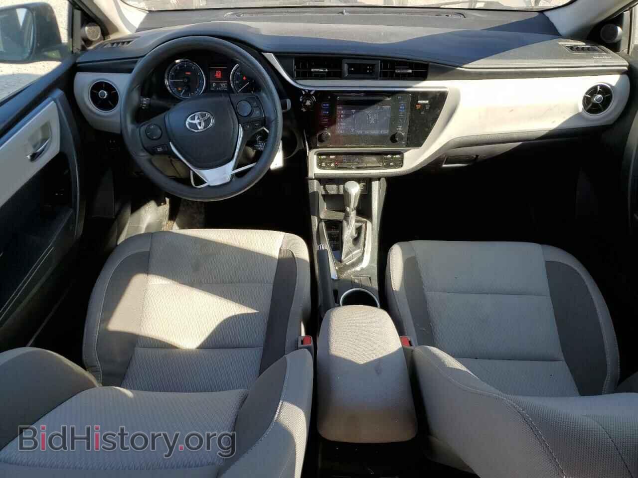 2017 TOYOTA COROLLA - VIN: 2T1BURHEXHC957111 - Фото 8