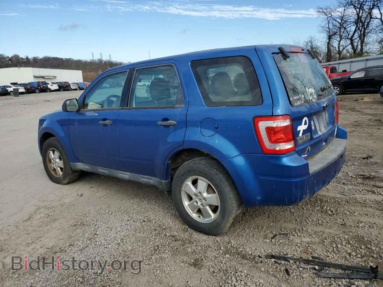 2011 FORD ESCAPE - VIN: 1FMCU0C74BKB77888 - Photo 2