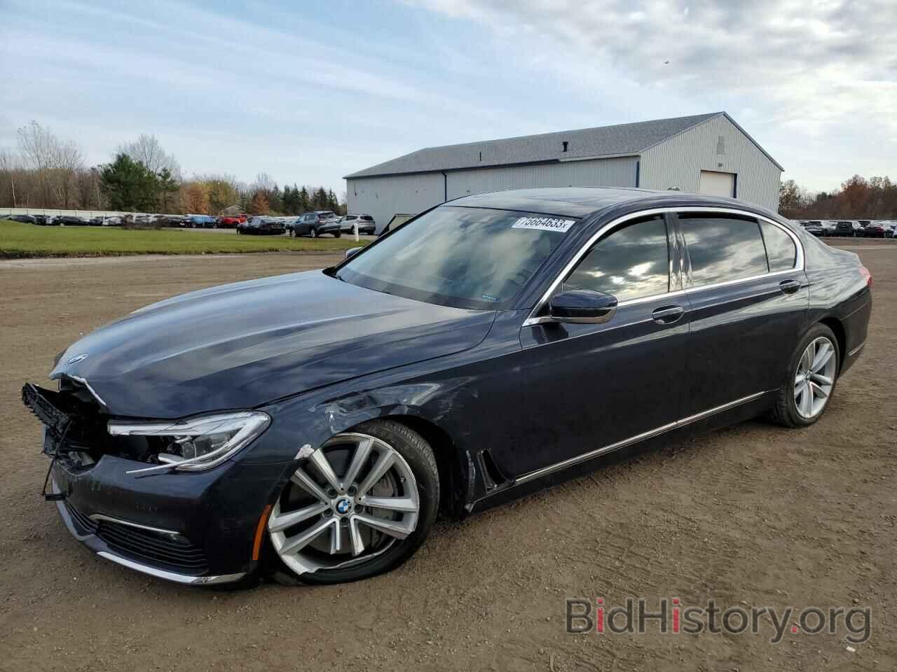 Фотография WBA7F0C5XGGL99910 - BMW 7 SERIES 2016