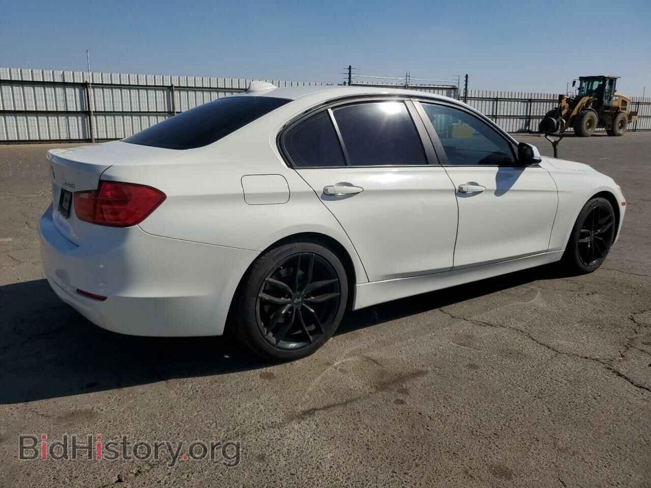 2014 BMW 3 SERIES - VIN: WBA3C1C5XEK114209 - Фото 3