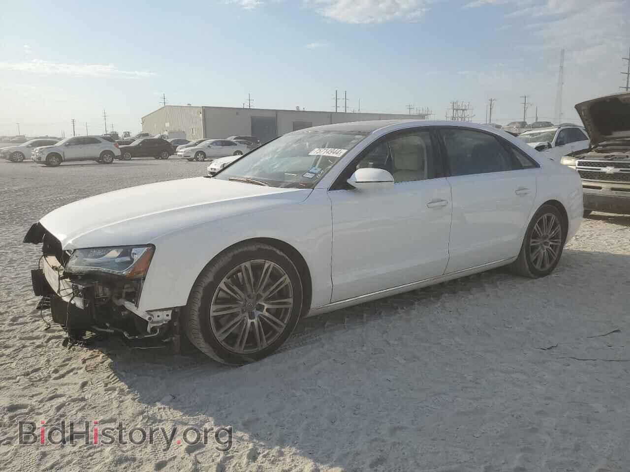Photo WAURVAFD5BN015475 - AUDI A8 2011