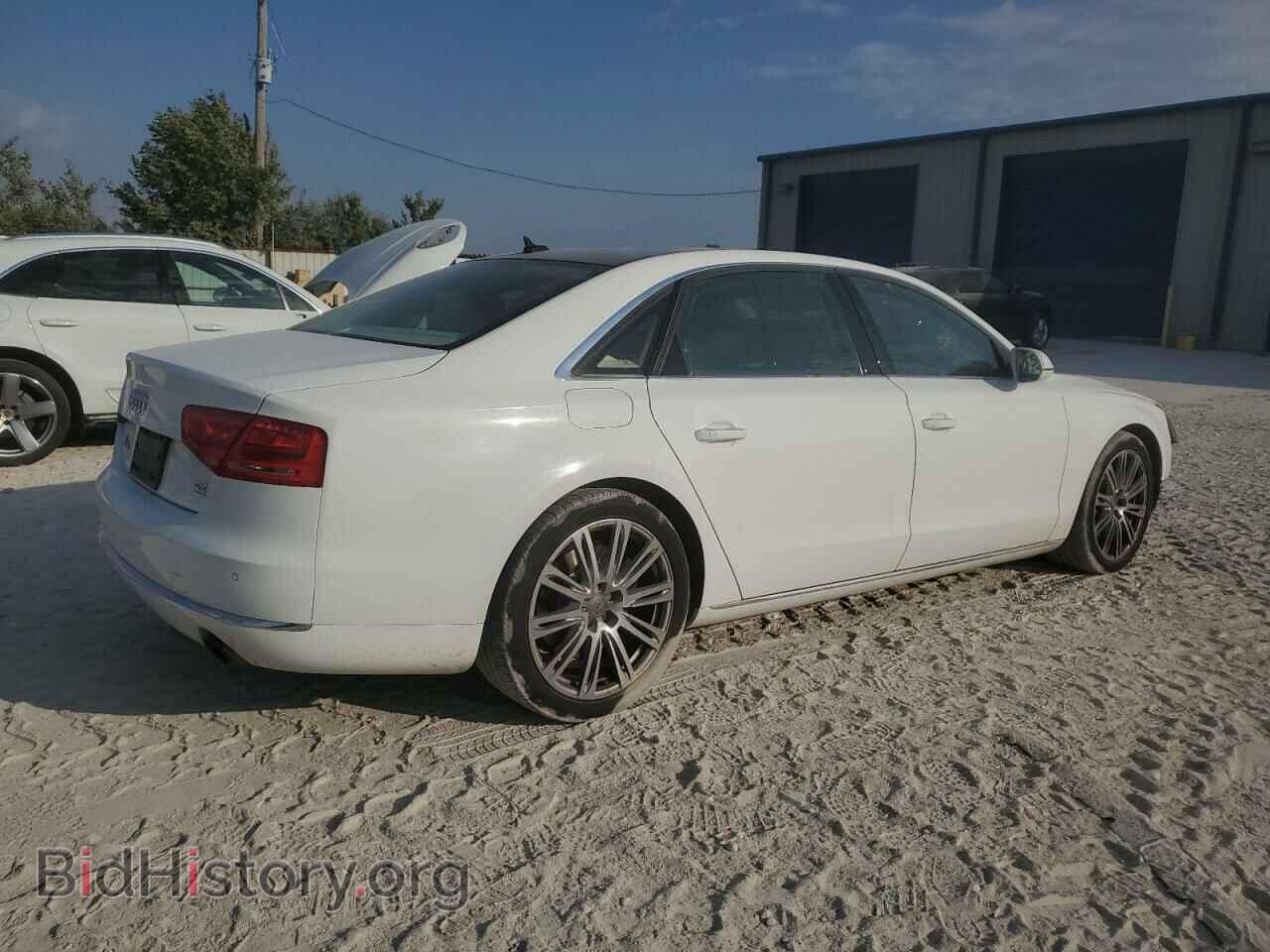 2011 AUDI A8 - VIN: WAURVAFD5BN015475 - Фото 3