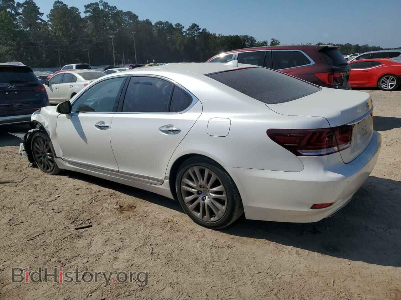 2016 LEXUS LS460 - VIN: JTHBL5EF3G5140775 - Photo 2