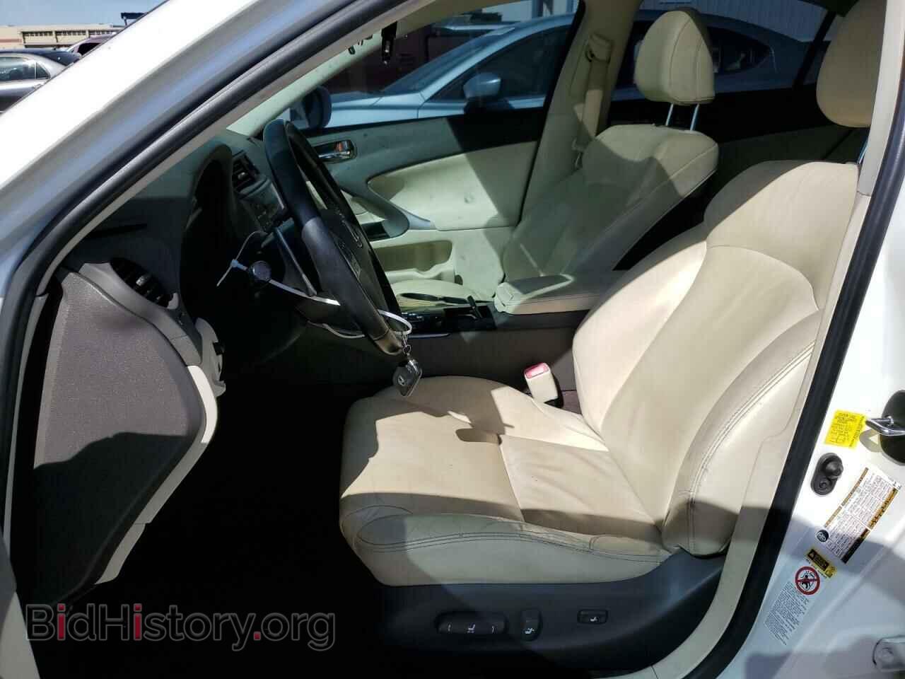 2011 LEXUS IS - VIN: JTHBF5C23B5154952 - Photo 7