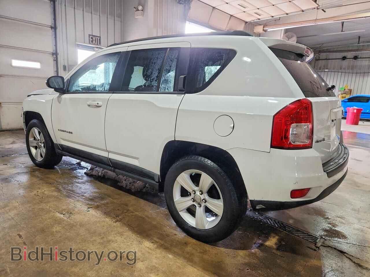 2011 JEEP COMPASS - VIN: 1J4NF1FB6BD244700 - Фото 2