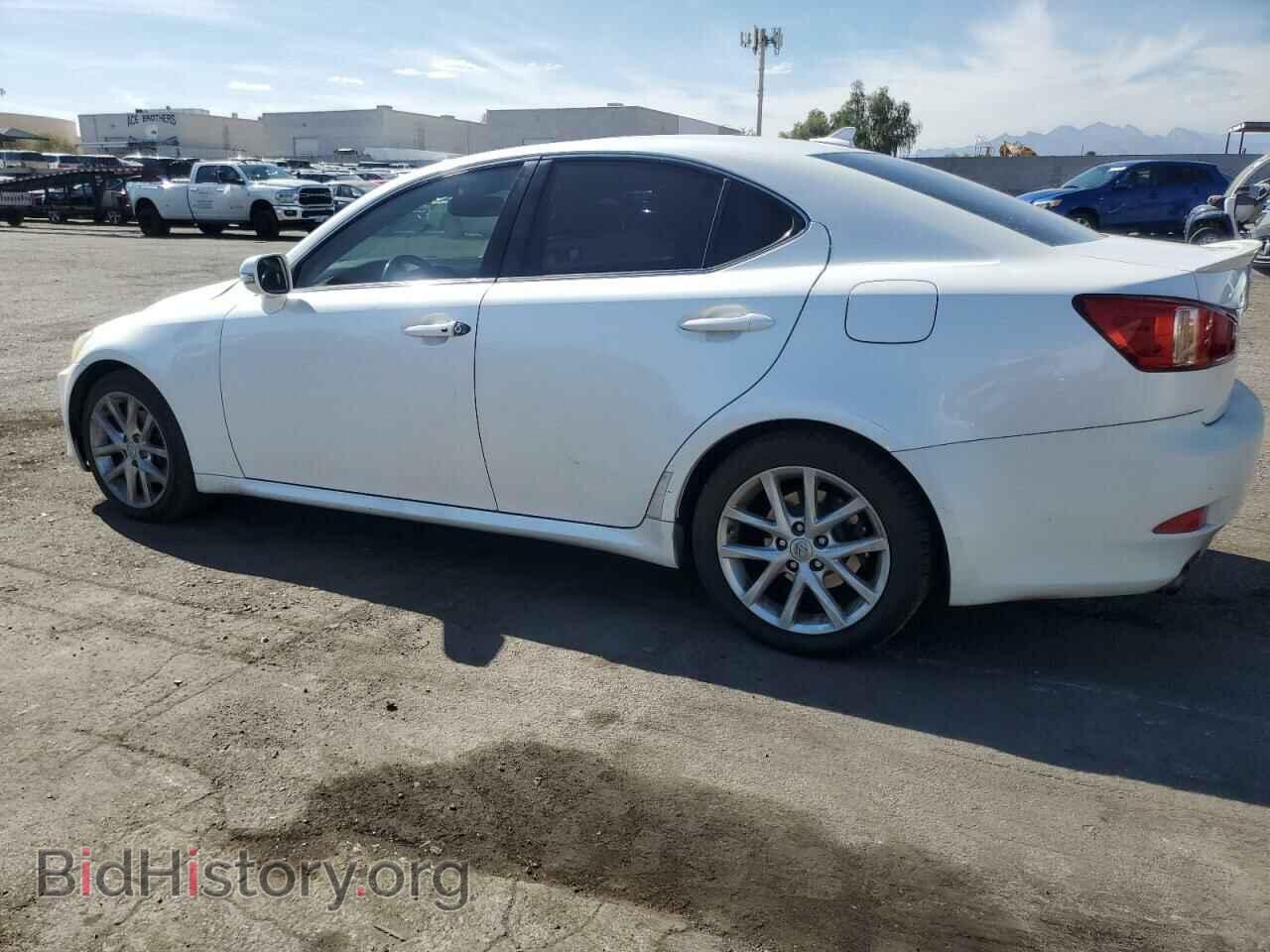 2011 LEXUS IS - VIN: JTHBF5C29B2101867 - Photo 2