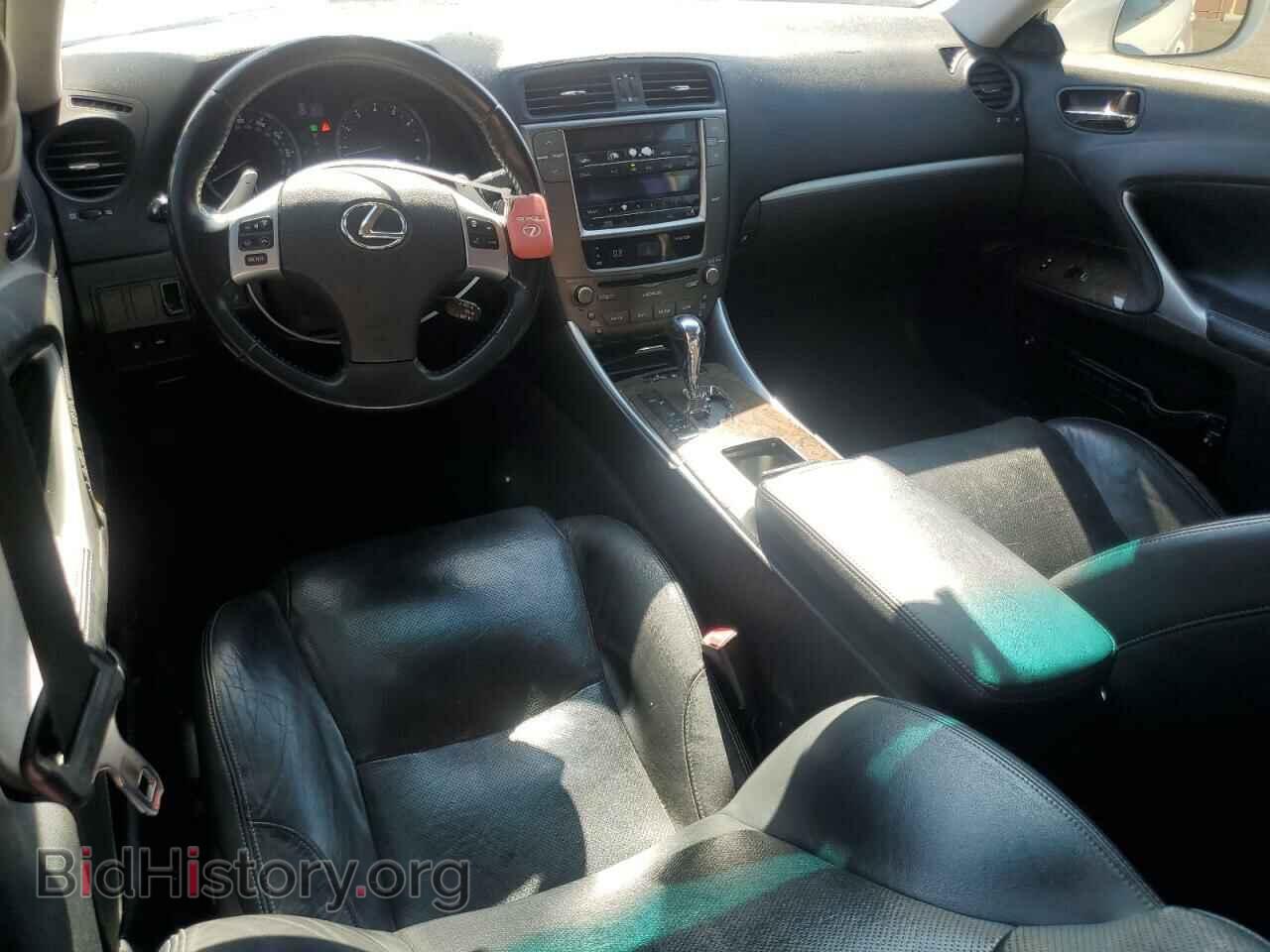 2011 LEXUS IS - VIN: JTHBF5C29B2101867 - Photo 8