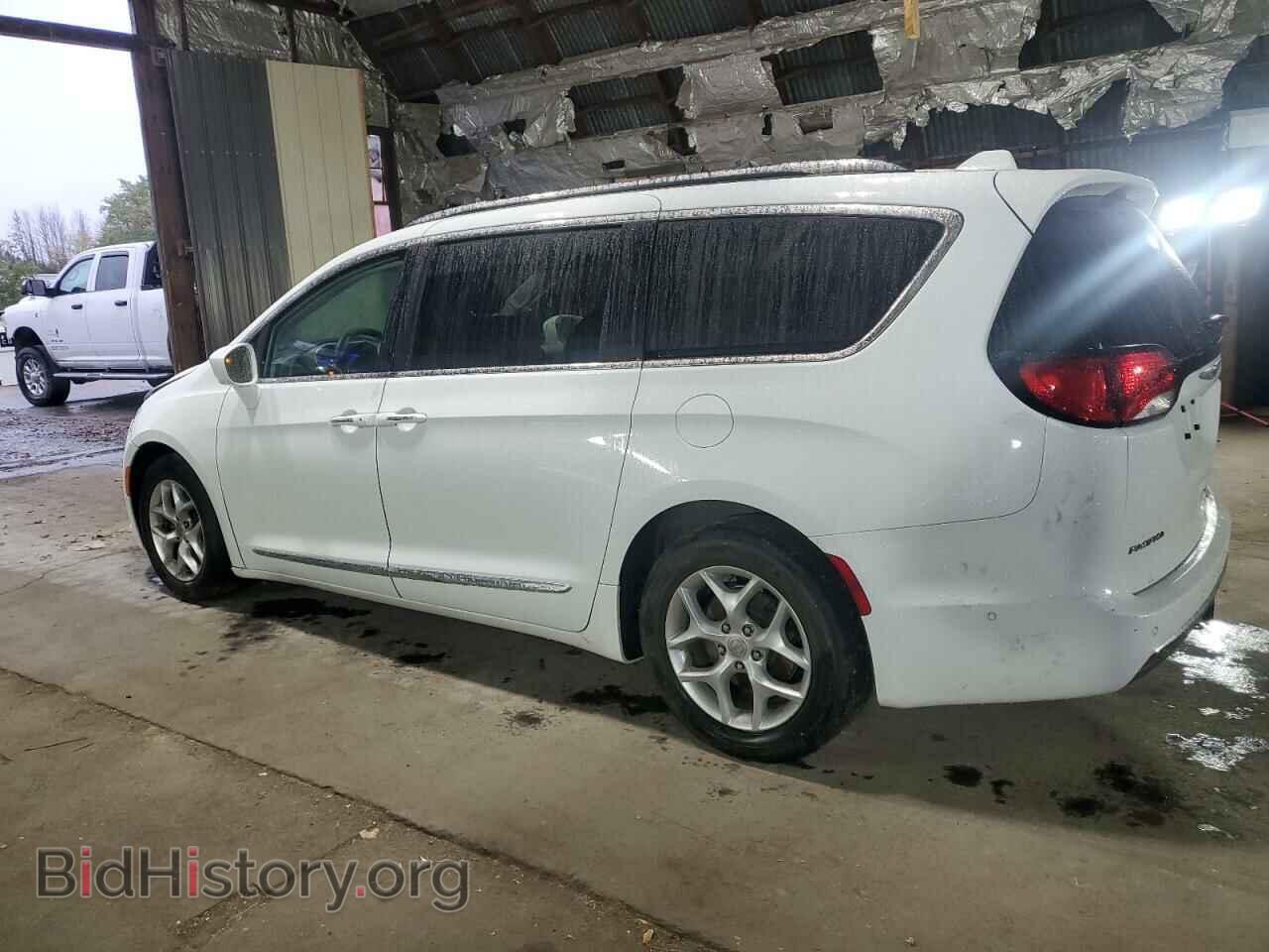 2017 CHRYSLER PACIFICA - VIN: 2C4RC1EG6HR633372 - Photo 2