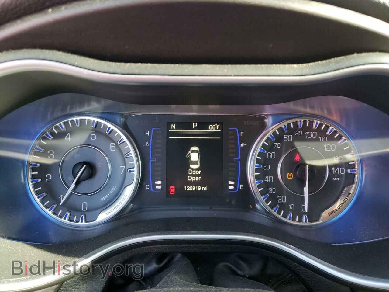 2016 CHRYSLER 200 - VIN: 1C3CCCAB6GN103463 - Фото 9
