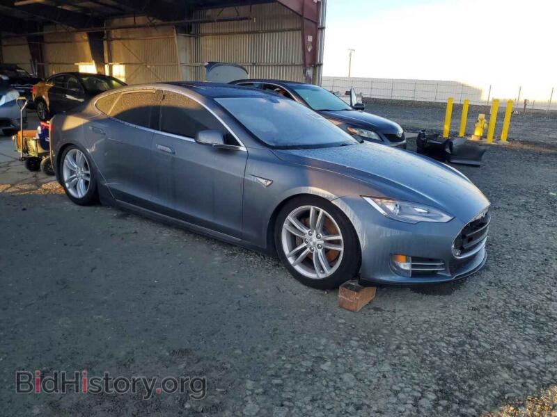 2013 Tesla MODEL S (VIN 5YJSA1CN1DFP05500) — фото 4 из 12