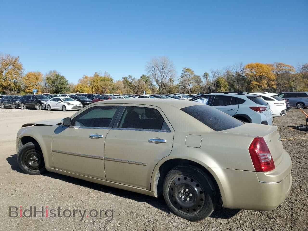 2010 CHRYSLER 300 - VIN: 2C3CA4CD2AH161421 - Фото 2