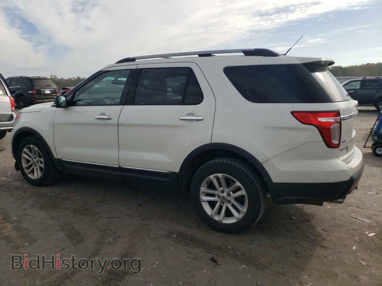 2011 FORD EXPLORER - VIN: 1FMHK8D82BGA83934 - Фото 2
