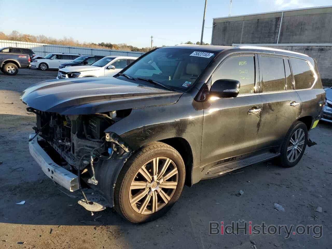 Photo JTJHY7AX0G4217547 - LEXUS LX570 2016