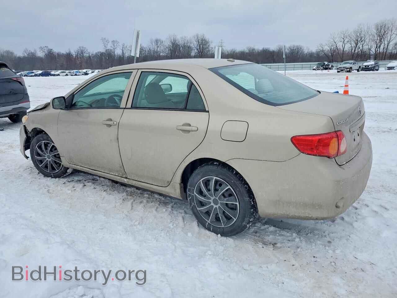 2010 TOYOTA COROLLA - VIN: 2T1BU4EE8AC264132 - Фото 2