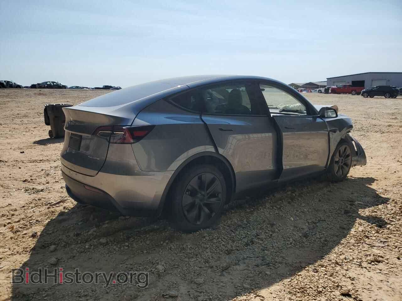2024 TESLA MODEL Y - VIN: 7SAYGAEE2RF194766 - Photo 3