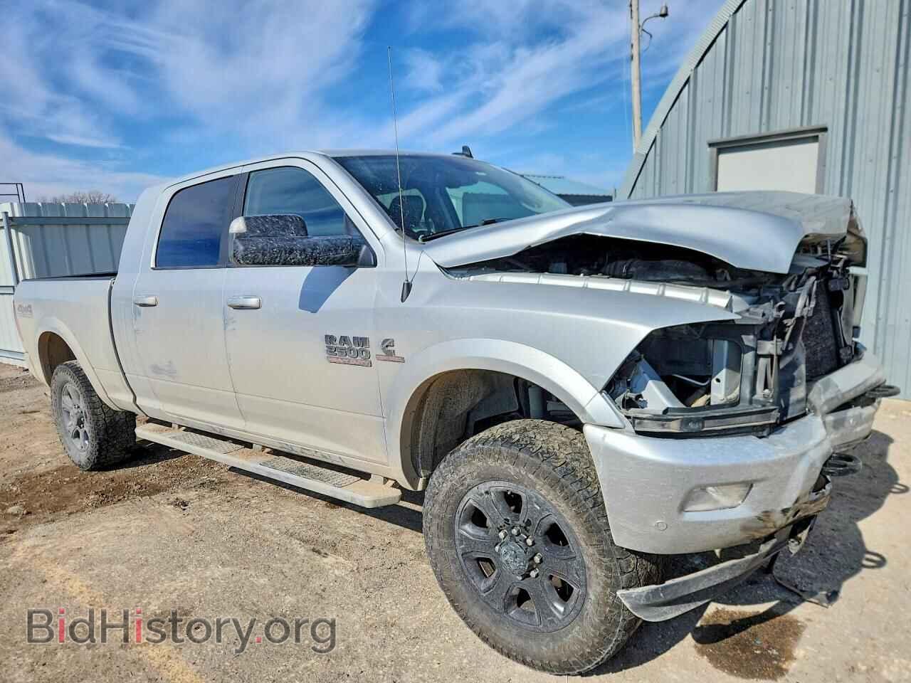 2018 RAM All Models - VIN: 3C6UR5ML8JG169664 - Photo 4
