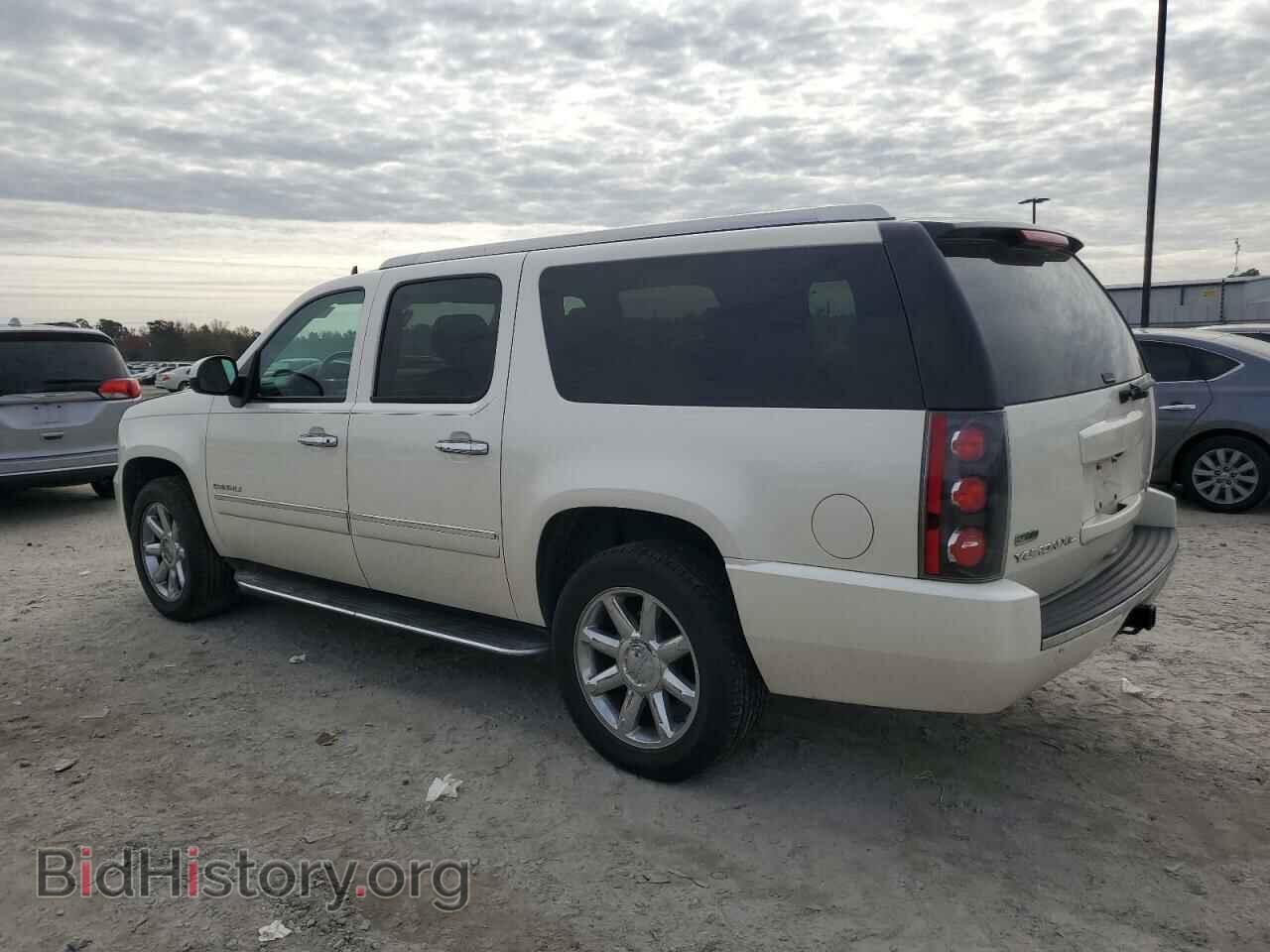 2011 GMC YUKON - VIN: 1GKS2MEF5BR384206 - Фото 2