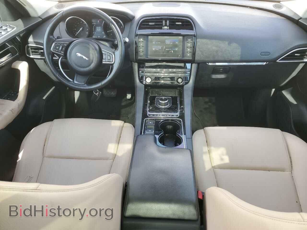 2017 JAGUAR F-PACE - VIN: SADCJ2BV0HA090355 - Фото 8