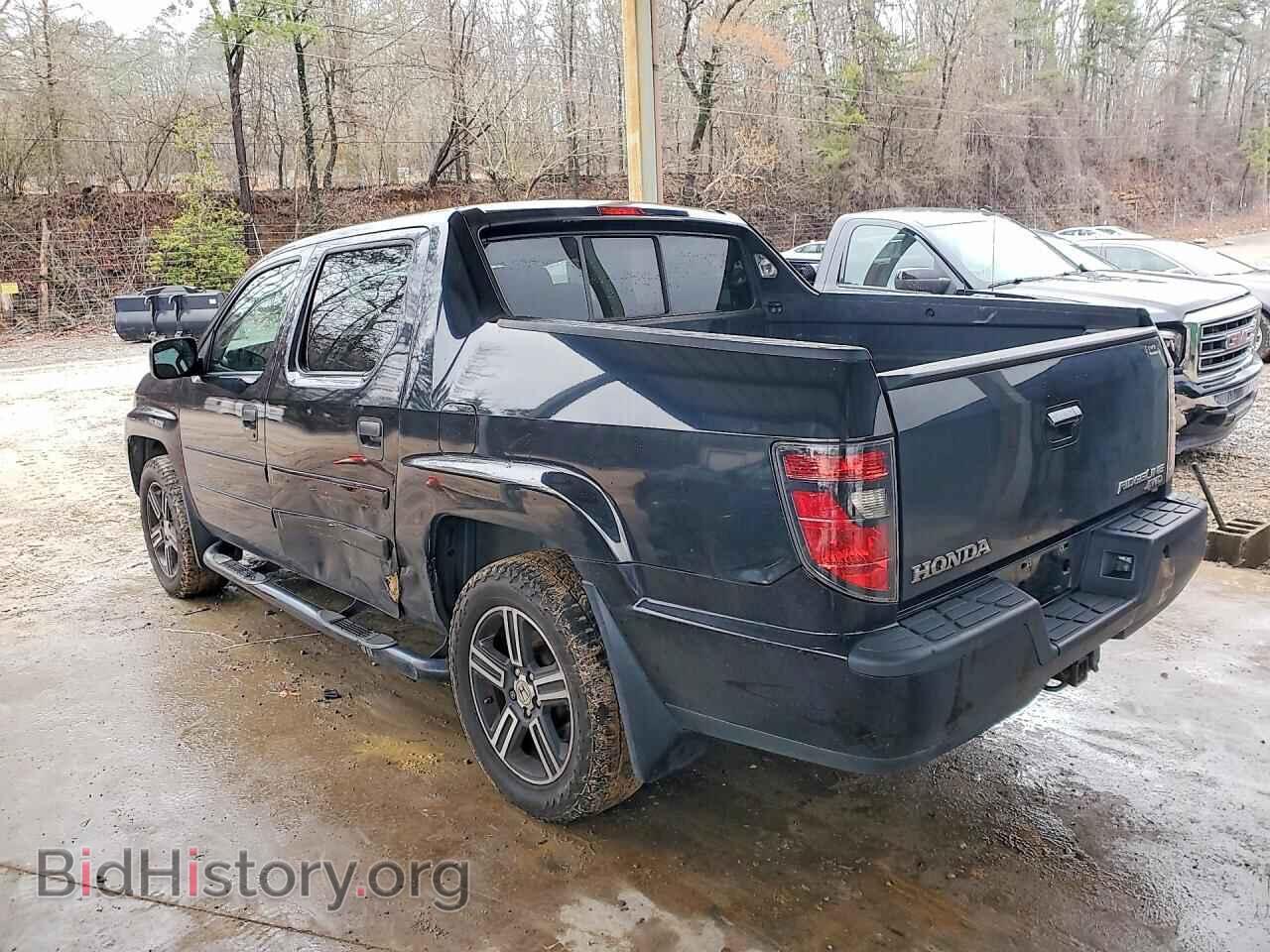 2013 HONDA RIDGELINE - VIN: 5FPYK1F78DB005372 - Фото 2