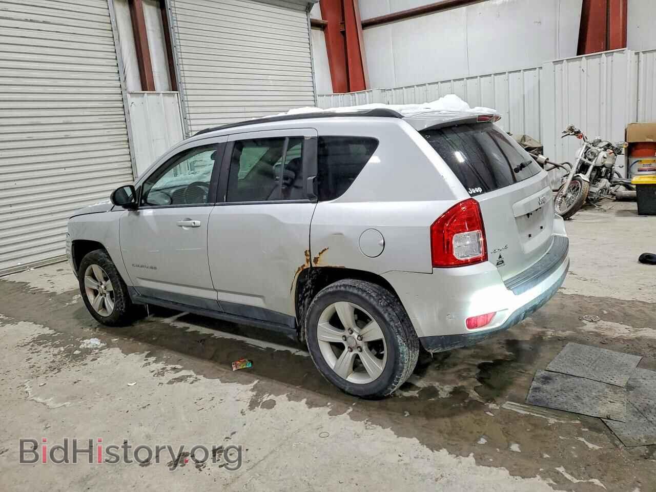 2011 JEEP COMPASS - VIN: 1J4NF1FB1BD207103 - Фото 2