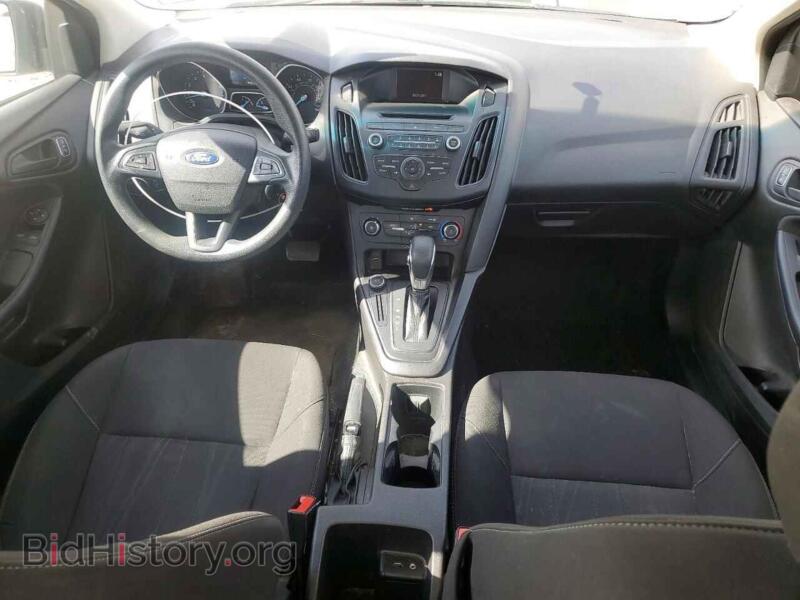 2016 Ford FOCUS (VIN 1FADP3E27GL238029) — photo 8 of 12