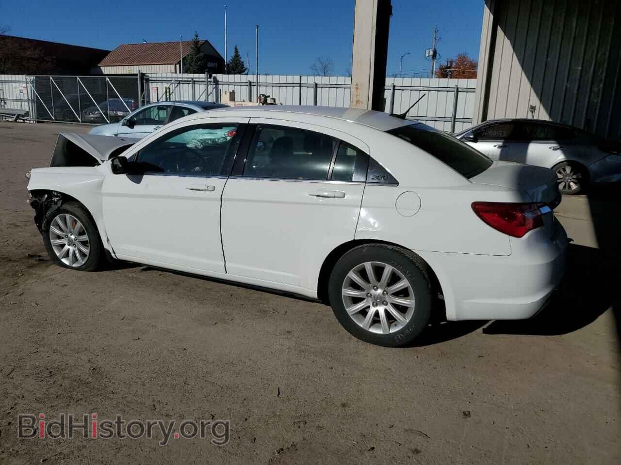 2013 CHRYSLER 200 - VIN: 1C3CCBBB1DN601591 - Фото 2