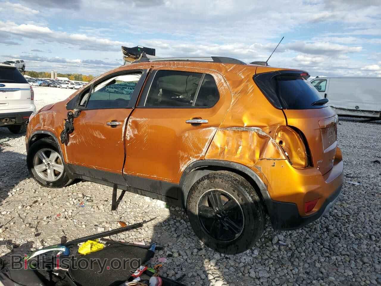 2017 CHEVROLET TRAX - VIN: 3GNCJLSB9HL150012 - Фото 2