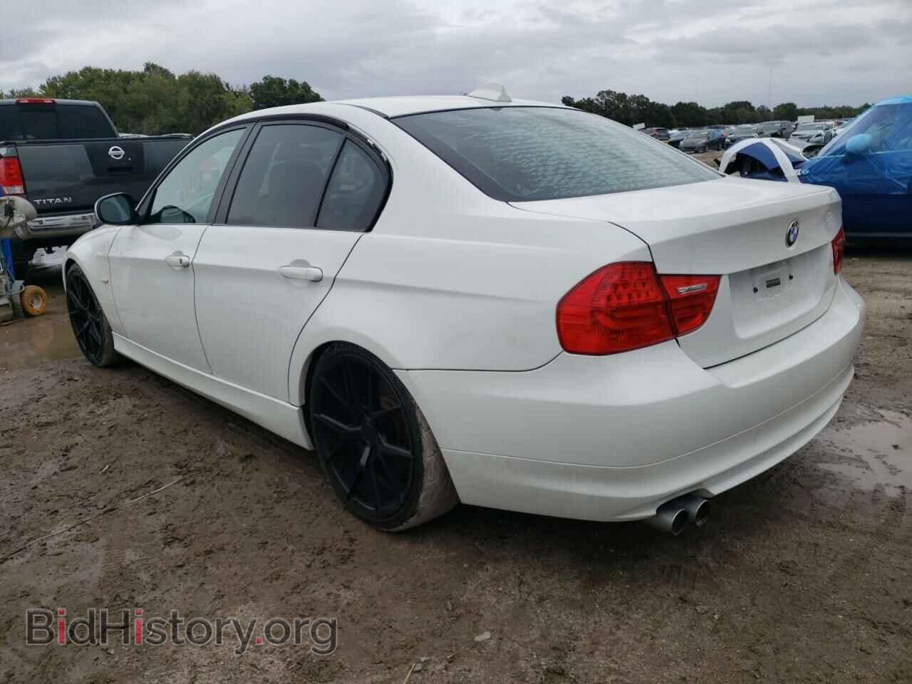 2011 BMW 3 SERIES - VIN: WBAPK7C57BA771820 - Фото 2