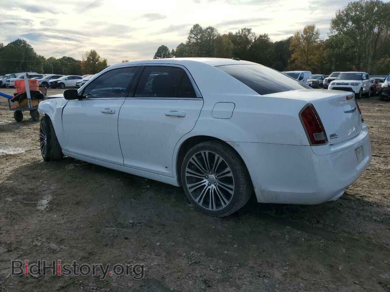 2013 CHRYSLER 300 - VIN: 2C3CCABG2DH515513 - Фото 2