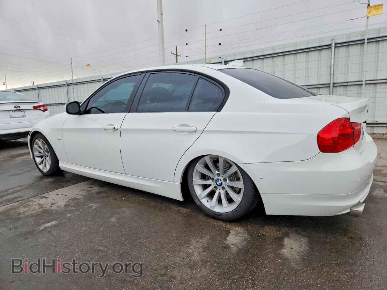 2011 BMW 3 SERIES - VIN: WBAPH7C5XBE460258 - Фото 2