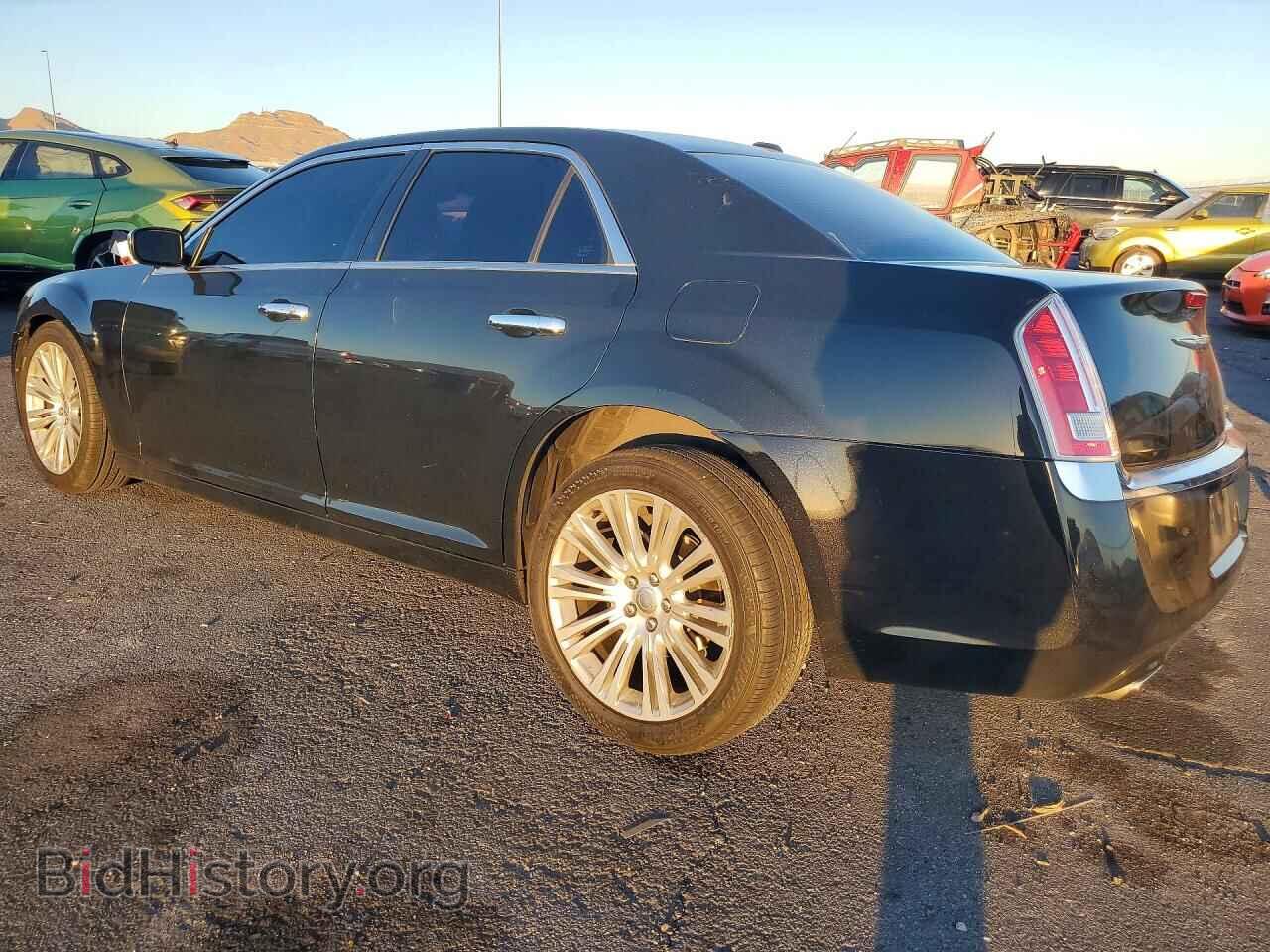 2014 CHRYSLER 300 - VIN: 2C3CCAET1EH382821 - Photo 2